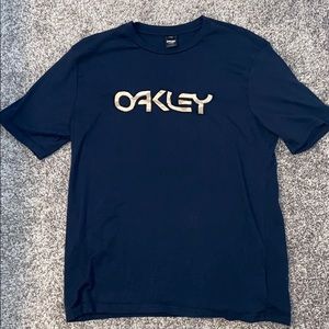 Men’s Navy Oakley T-Shirt - Size Large